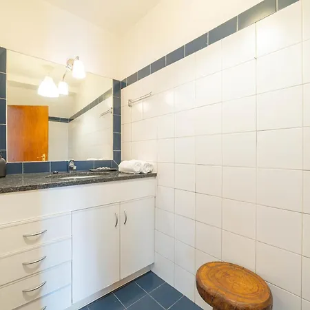 Charming Classic-rustic Retreat In Historic * Lisboa