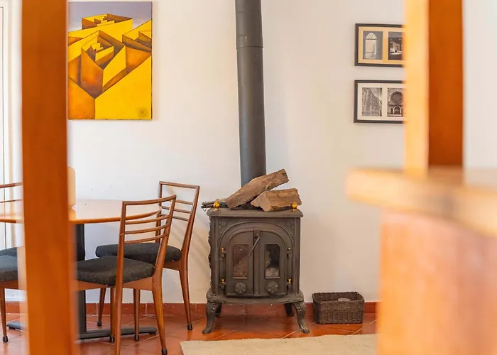 Charming Classic-rustic Retreat In Historic *