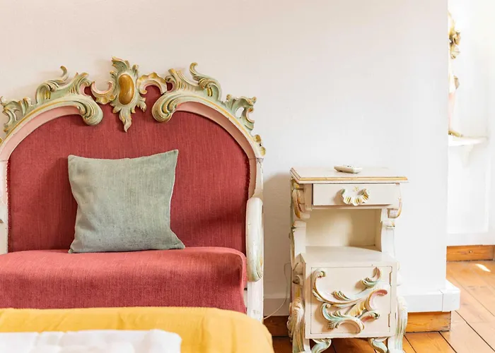 Charming Classic-rustic Retreat In Historic *
