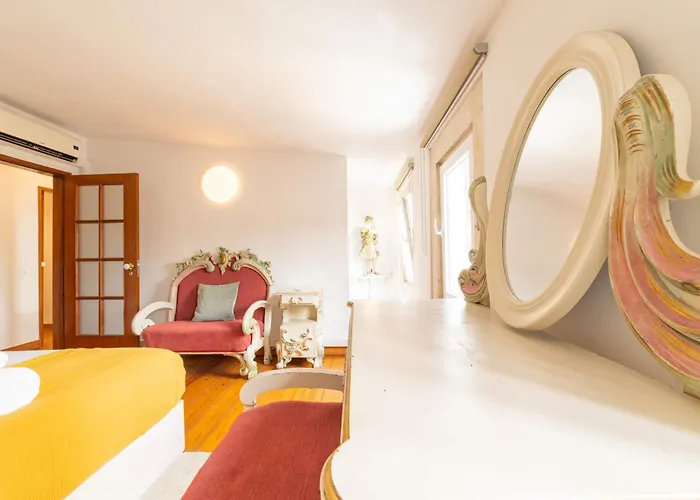 Charming Classic-rustic Retreat In Historic 아파트 리스본