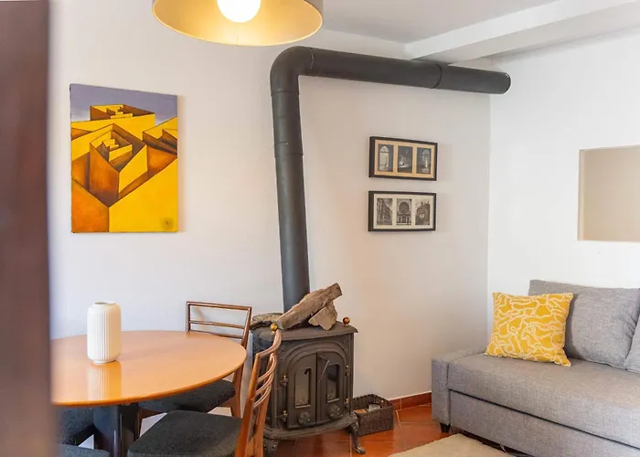 Charming Classic-rustic Retreat In Historic *