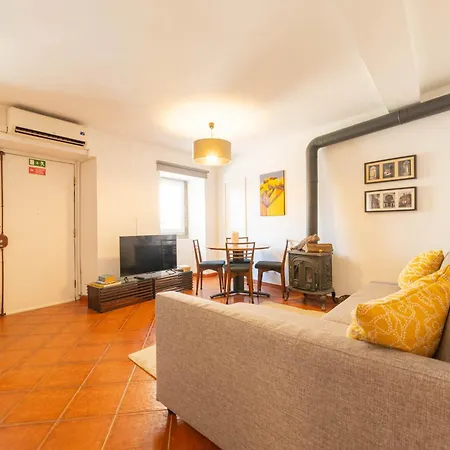 Appartement Charming Classic-rustic Retreat In Historic